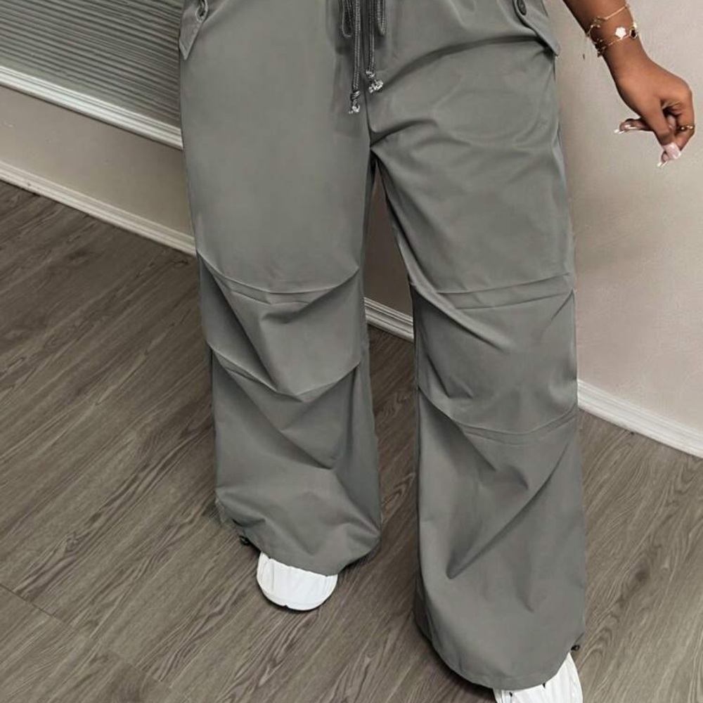 Gray Wide-Leg Cargo Pants
